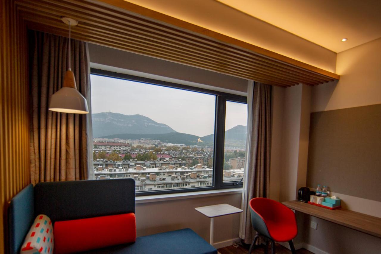 Holiday Inn Express Jinan Jingshi Road, An Ihg Hotel Εξωτερικό φωτογραφία