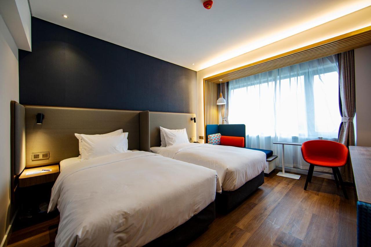 Holiday Inn Express Jinan Jingshi Road, An Ihg Hotel Εξωτερικό φωτογραφία