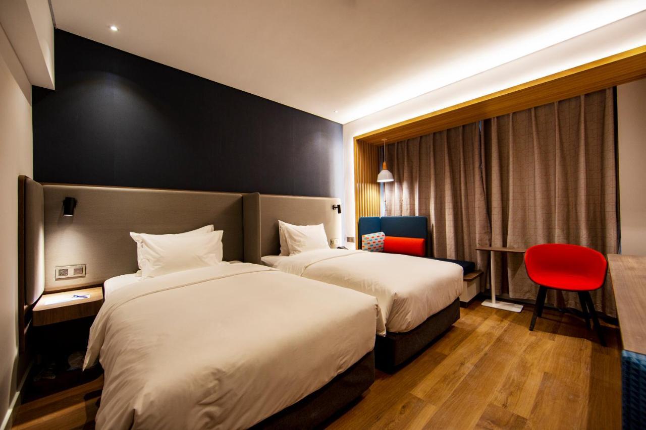 Holiday Inn Express Jinan Jingshi Road, An Ihg Hotel Εξωτερικό φωτογραφία
